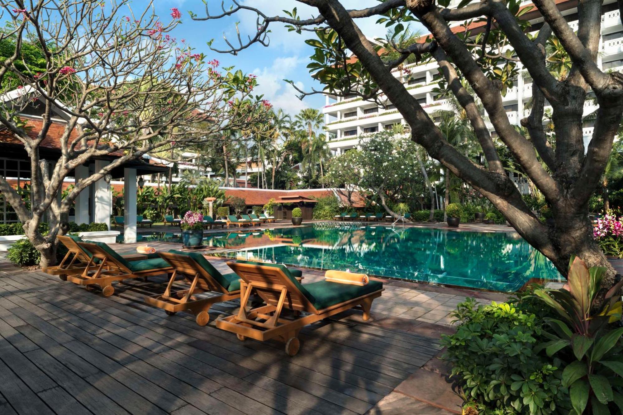 Anantara Riverside Bangkok Resort Exterior foto
